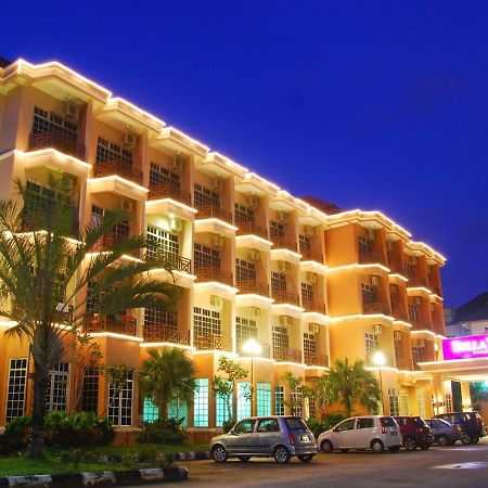 Bella Vista Express Hotel Pantai Cenang  Exteriér fotografie