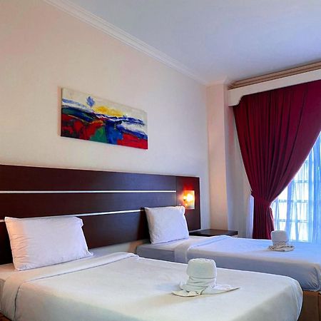 Bella Vista Express Hotel Pantai Cenang  Exteriér fotografie